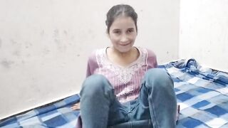 College girl ko hotel me jabar dasti pel diya