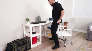 Hits the jackpot in 4K – Ryan Reid