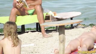 Mature Nudist Amateurs Beach Voyeur – MILF Close-Up Pussy